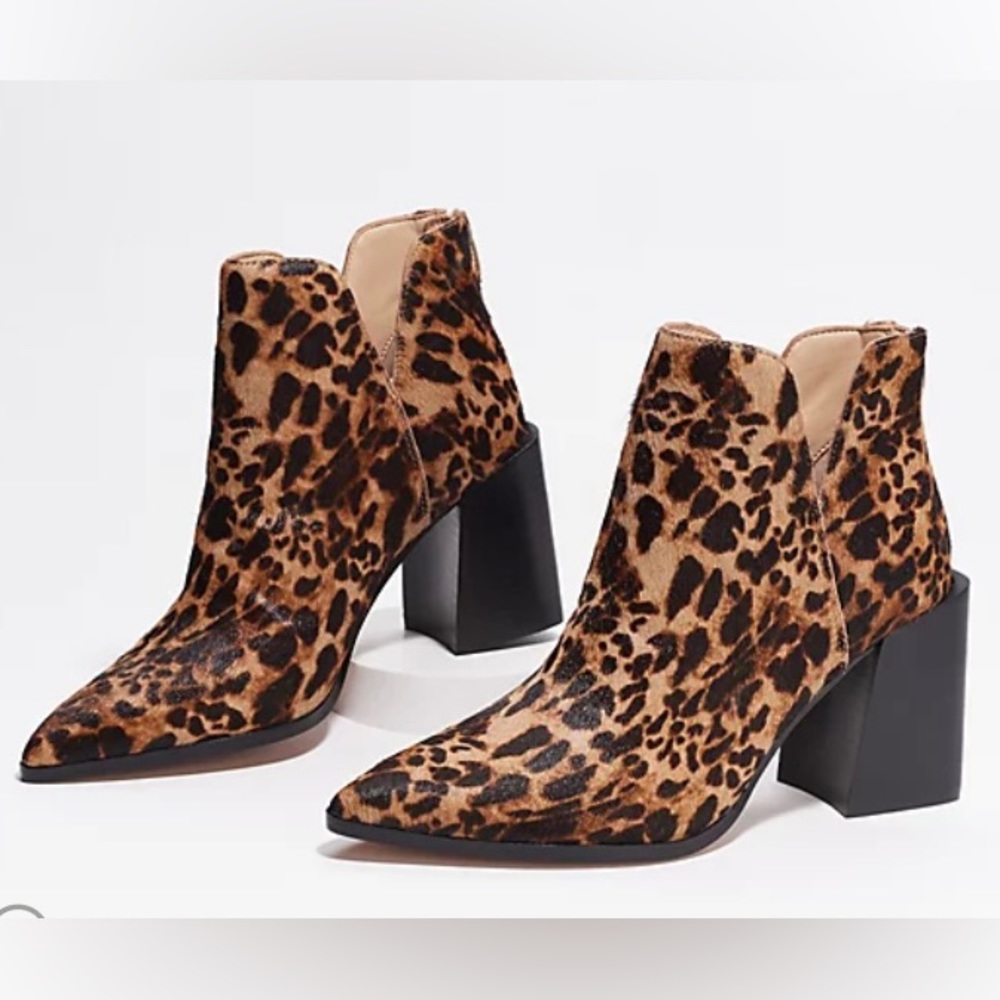 Vince Camuto Jestama Ankle Boots SZ-9
